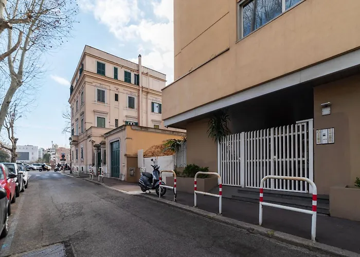 Along The Tiber Appartement